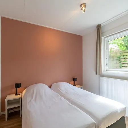 Effe Sprage In Callanstoog Centre *