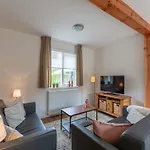 Effe Sprage In Callanstoog Centre *